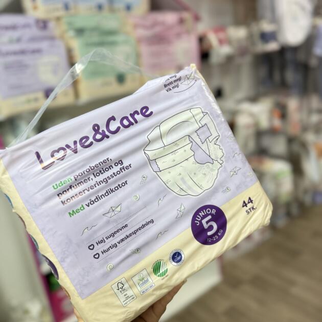 Love & Care Couches Taille 5– 44 unités (12-25kg)