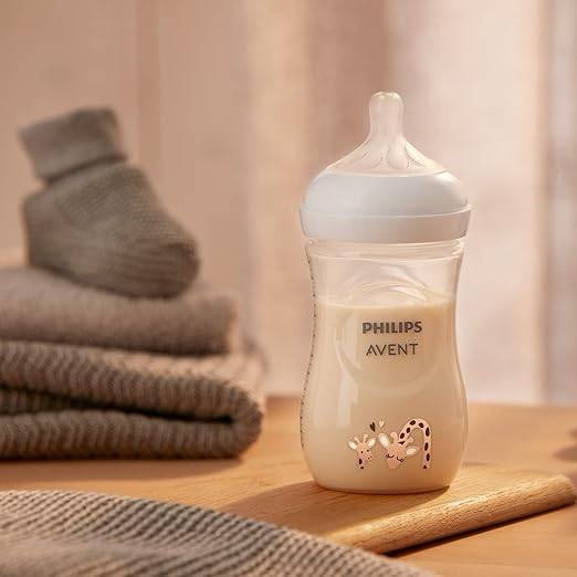 AVENT BIBERON NATURAL 3.0 TEAT 1M+ 260ML DECO GIRAFFE SCY903/66