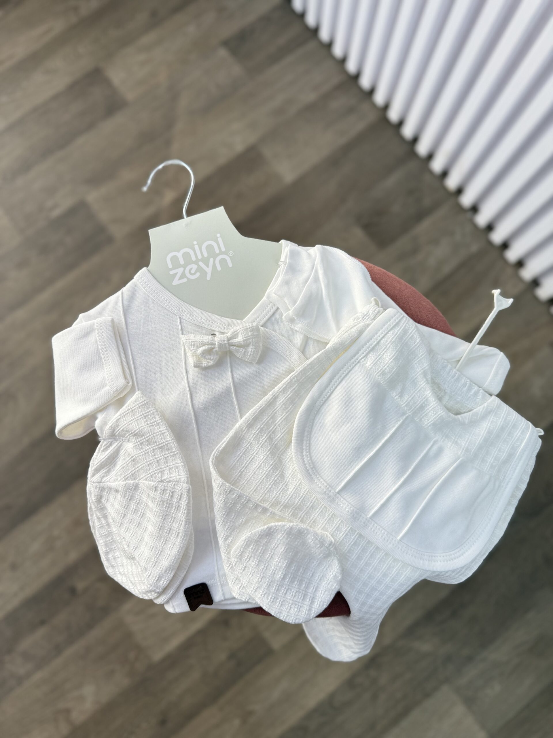 Mini zeyn ensemble naissance 5pcs en coton ☁️ – Image 2