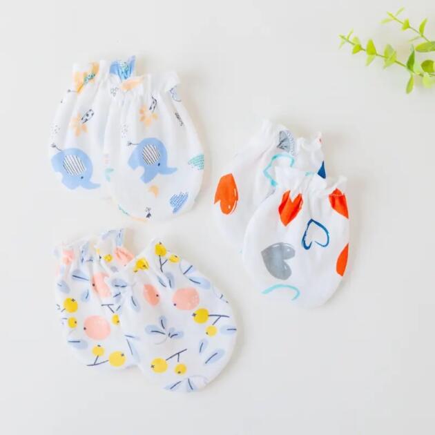 Lot 2 moufle bébé en coton décorer