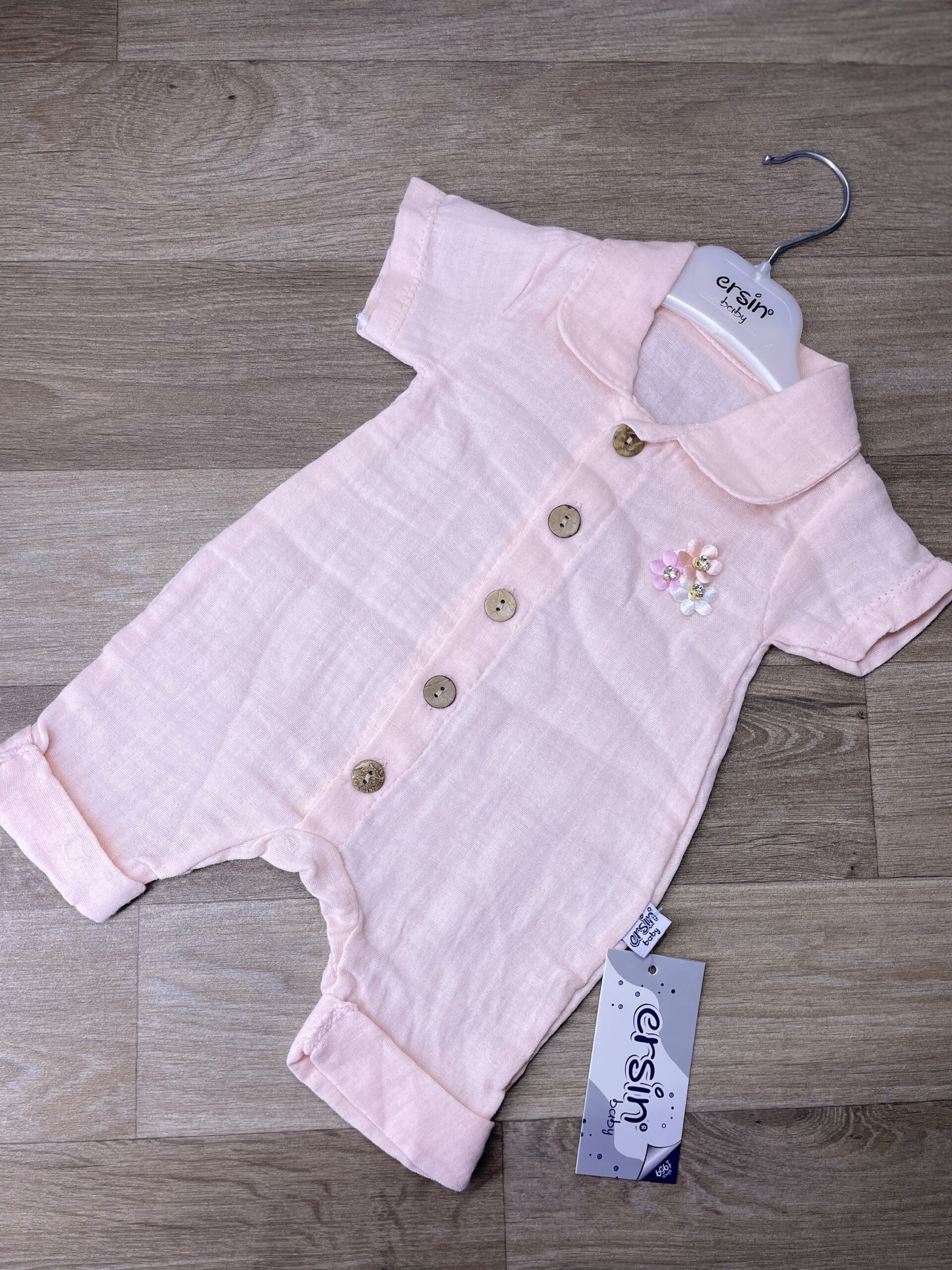 Salopette bébé chic : Un look décontracté et élégant pour les filles – Image 3