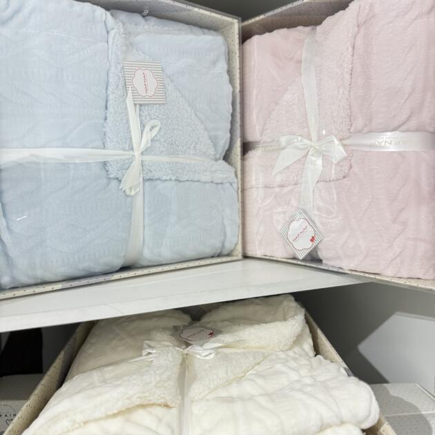 NAF NAF couverture bébé 140x110